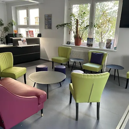Jugendherberge Potsdam Hostel *